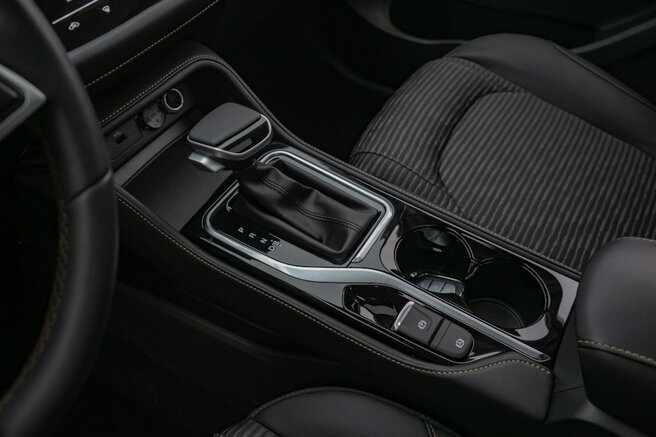 max_g360_c12_r4x3_pd20 (11).jpeg