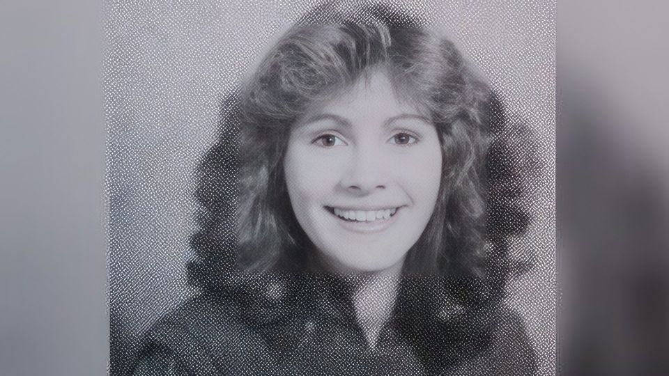 young-julia-roberts-a-high-school-student_9.jpg